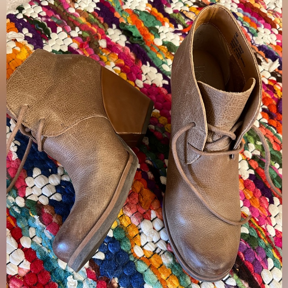 Kork Ease lace up leather wedge heels size 7